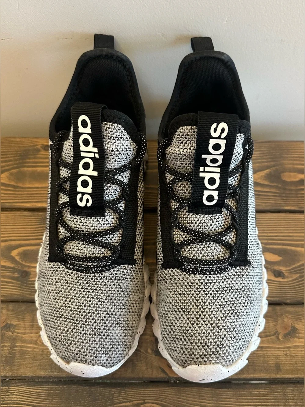 Adidas Kaptir 3.0 Sneakers Black and White Shoes Kids Size 4 or Women’s 5